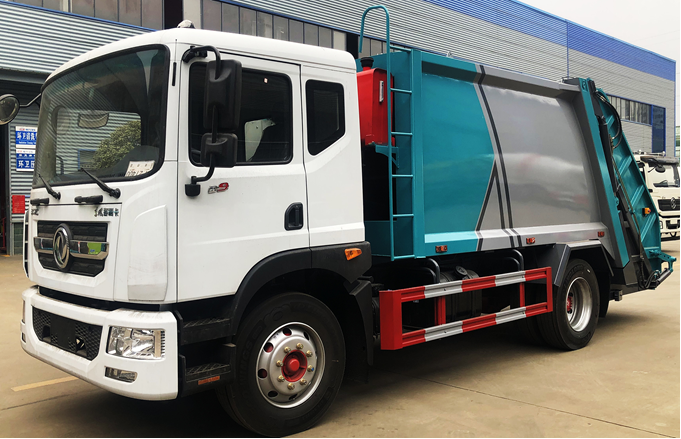 東風(fēng)D9，十方壓縮垃圾車