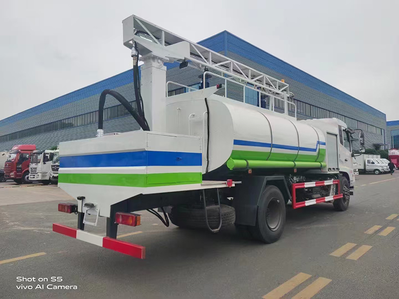 天錦230馬力鐵路抑塵車(chē)