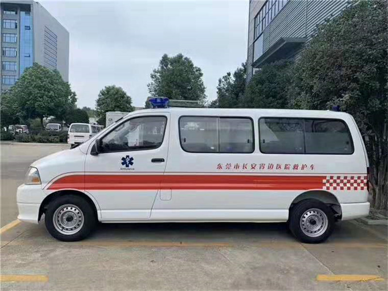 國六金杯新快運救護(hù)車（轉(zhuǎn)運型）